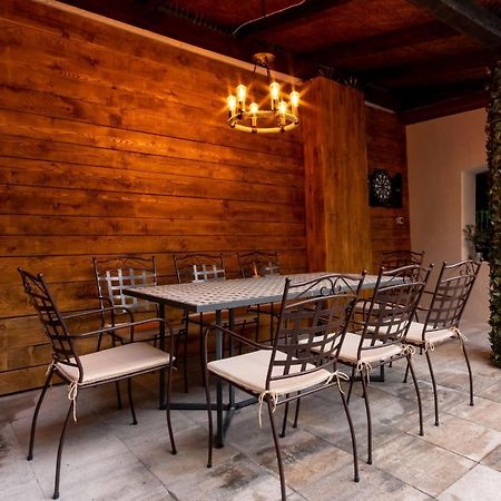 Zollus House Tvrda Apartment Osijek Bagian luar foto