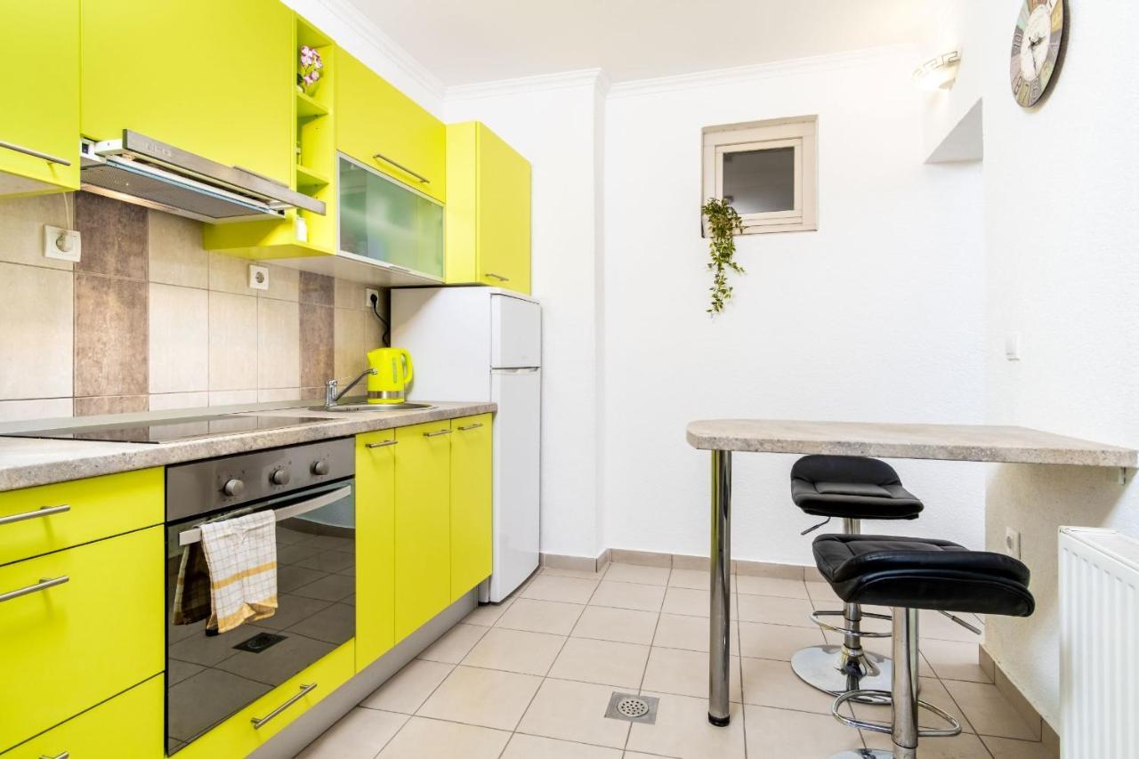 Zollus House Tvrda Apartment Osijek Bagian luar foto
