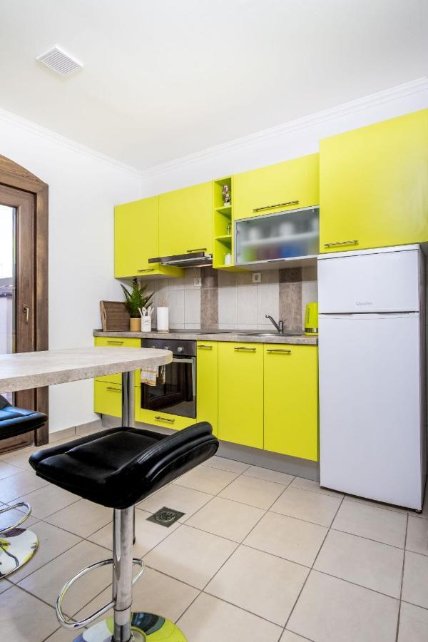 Zollus House Tvrda Apartment Osijek Bagian luar foto