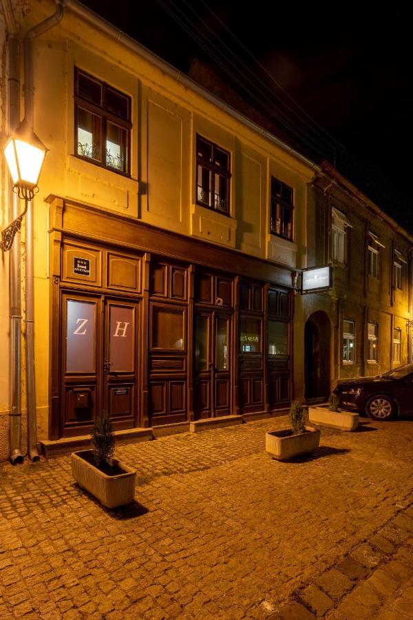 Zollus House Tvrda Apartment Osijek Bagian luar foto